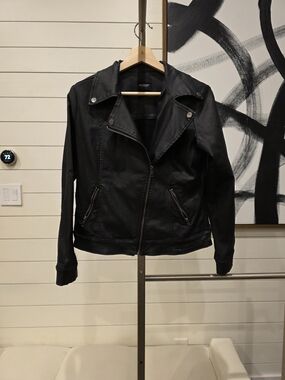 Black Moto Jacket - Women